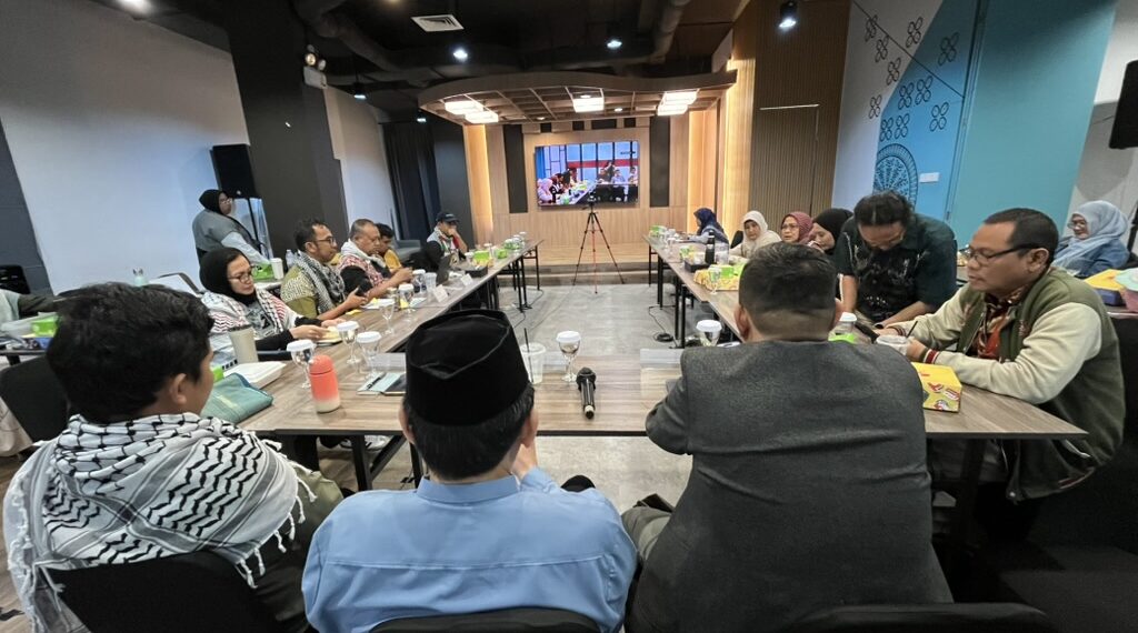 Adara menghadiri Focus Group Discussion (FGD) CRESWELL Universitas Indonesia yang bertema “Memperkuat Sinergi Antar-Aktor dan Kerangka Hukum Menuju Penegakan Keadilan untuk Palestina” (18/9).