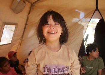 Perjuangan Anak Down Syndrome di Tengah Tenda Darurat Gaza