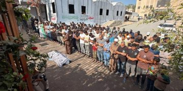 Serangan Israel di Gaza Membunuh Ibu Hamil dan Janinnya di Al-Mawasi, Khan Yunis