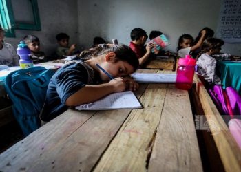 Kotak Bantuan Jadi Rumah dan Meja Sekolah bagi Warga Gaza